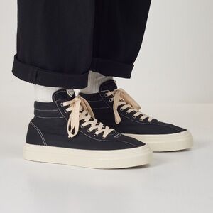 Stepney Workers Club - S.W.C. Varden Canvas Black